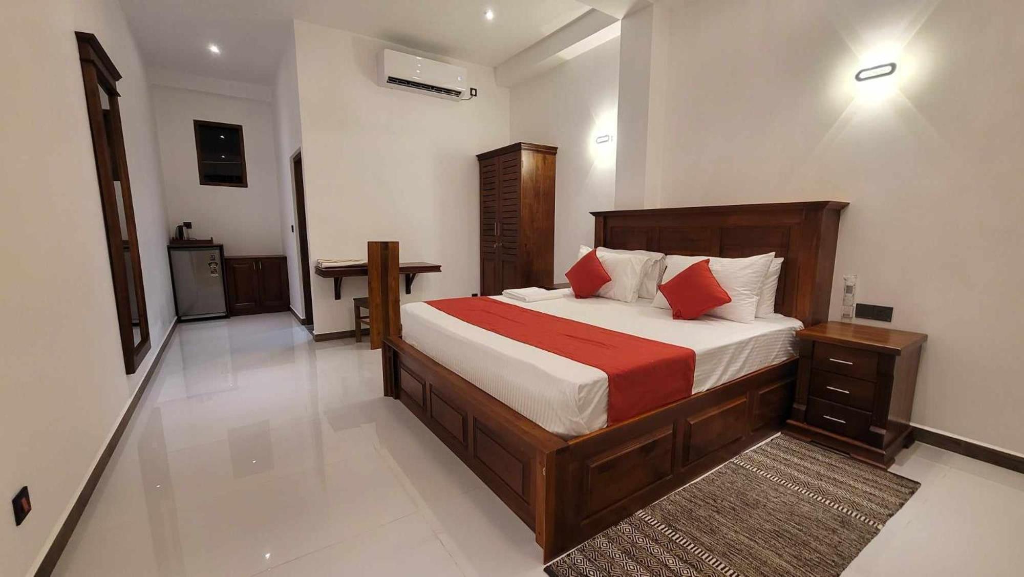 Crown Breeze Otel Ahangama Dış mekan fotoğraf